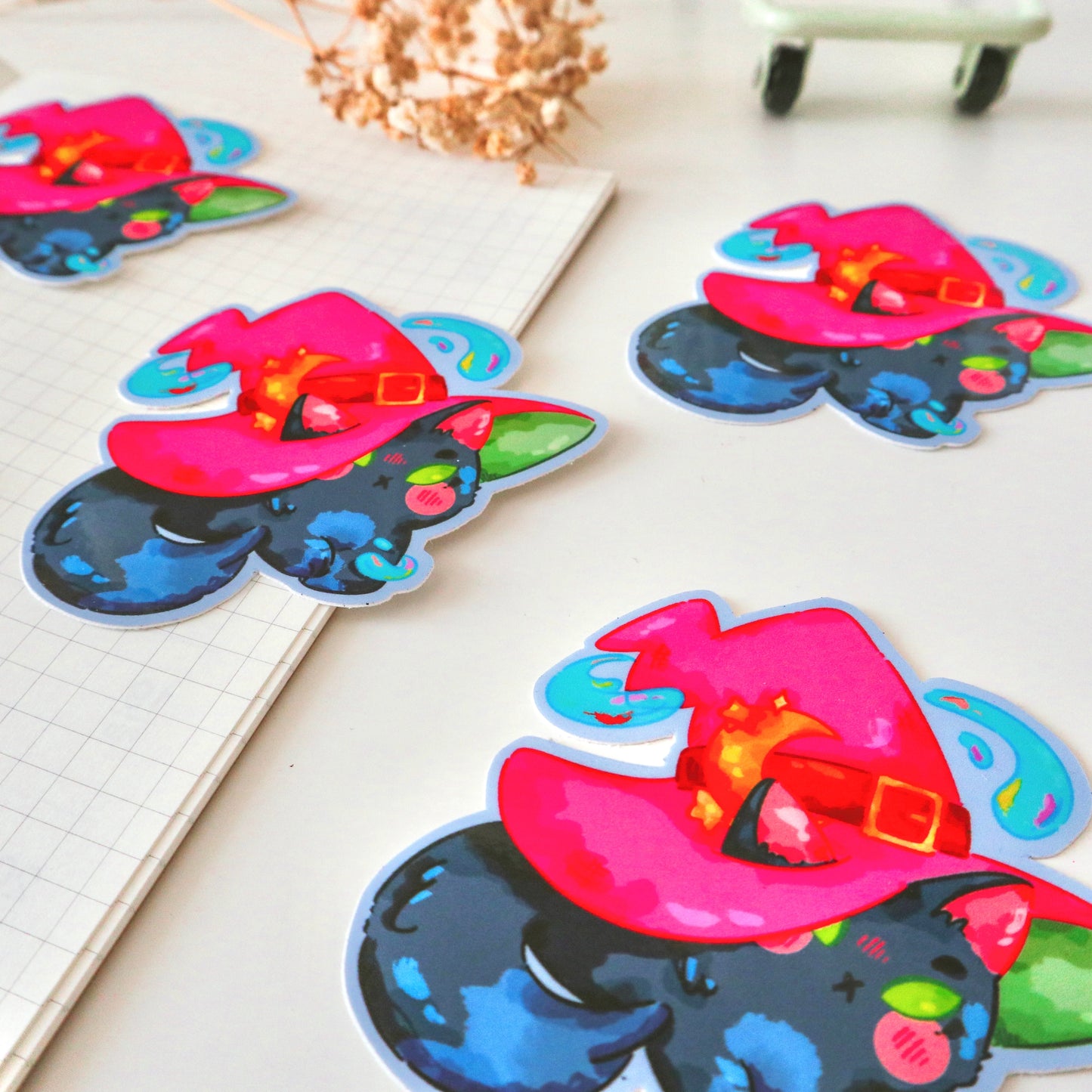 Sticker Flake Vinyl Glossy - Cat the Familiar