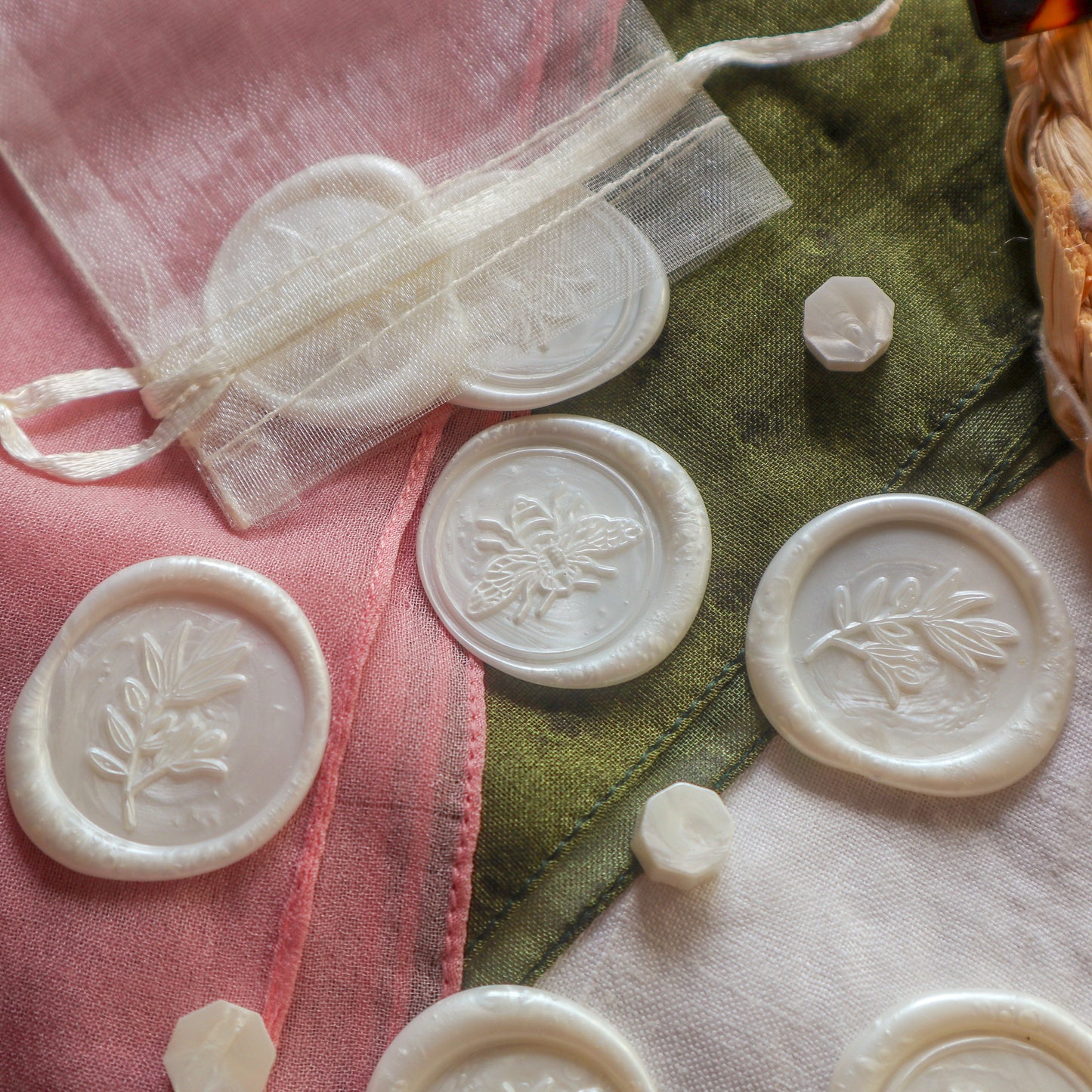 Wax Seals Stamp - Emerald, Pink and Pearl