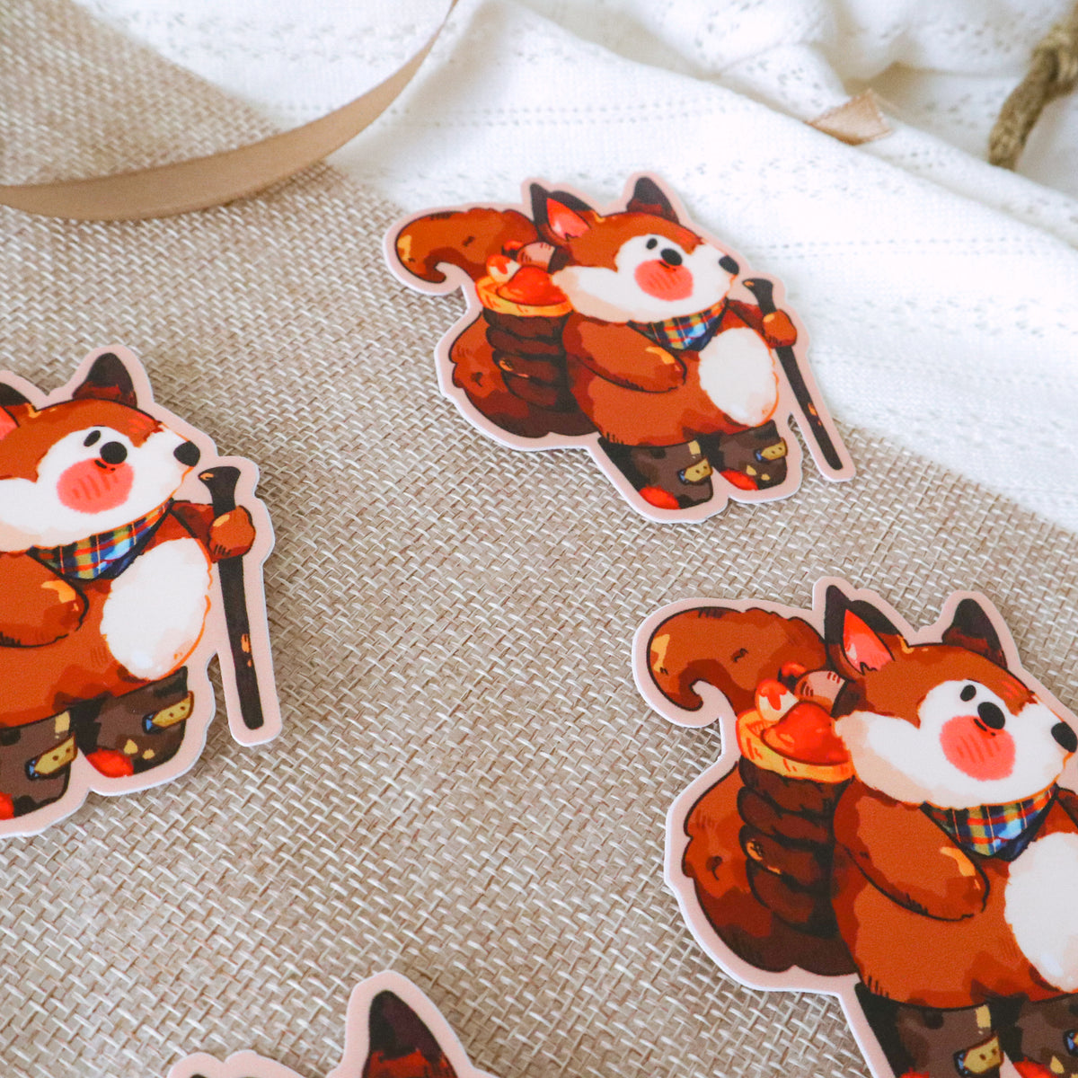 Sticker Flake Vinyl Matte - Woodland Squirrel